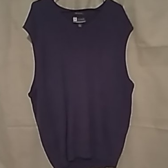 Sweater - Picture 2 of 4